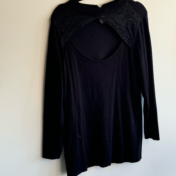 Torrid Pullover Lace Keyhole Sweater size 2x - Picture 9 of 16